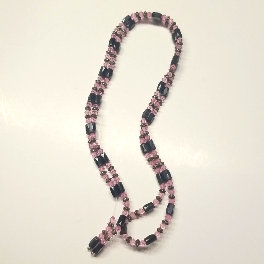 Necklace/bracelet magnetic